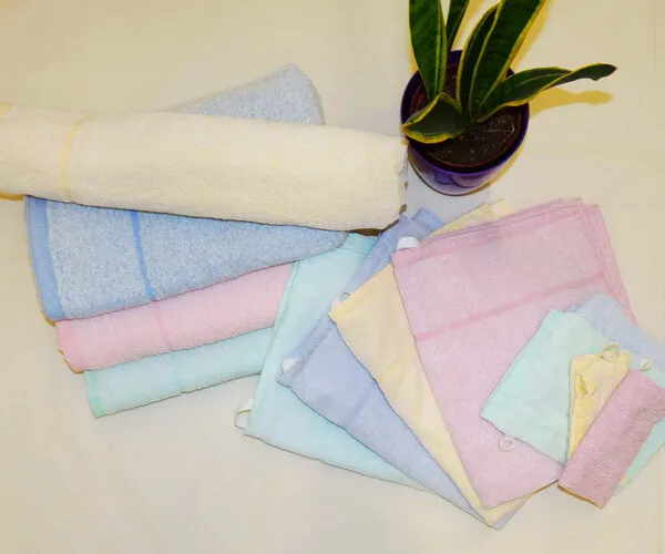 Linge de toilette et de table professionnel en coloris pastel