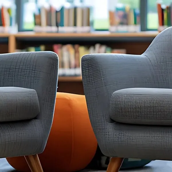 Canapé et fauteuils d'un espace détente